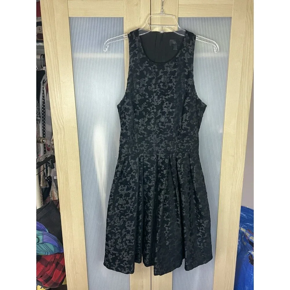 Banana Republic Racerback Fit-Flare‎ Dress Sz 6 Party Wedding Goth Pleated - Picture 2 of 7